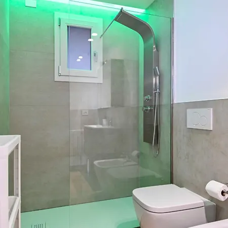 Апартаменти Bilocale Chic 3, 10 Min Aeroporto Milano-bergamo, Aria Condizionata E Doccia Idromassaggio