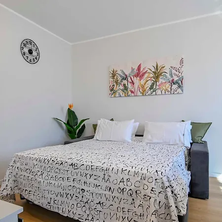 Bilocale Chic 3, 10 Min Aeroporto Milano-bergamo, Aria Condizionata E Doccia Idromassaggio