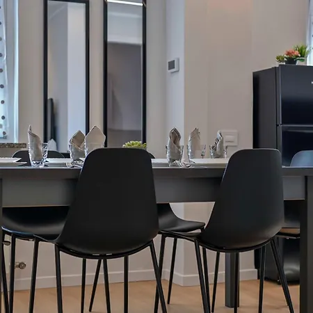 Bilocale Chic 3, 10 Min Aeroporto Milano-bergamo, Aria Condizionata E Doccia Idromassaggio Bergamo