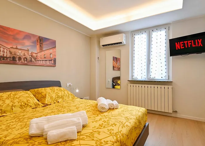 Bilocale Chic 3, 10 Min Aeroporto Milano-bergamo, Aria Condizionata E Doccia Idromassaggio Lägenhet *