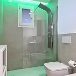 Apartment Bilocale Chic 3, 10 Min Aeroporto Milano-bergamo, Aria Condizionata E Doccia Idromassaggio