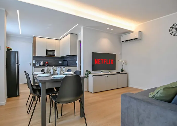 Bilocale Chic 3, 10 Min Aeroporto Milano-bergamo, Aria Condizionata E Doccia Idromassaggio * Bérgamo